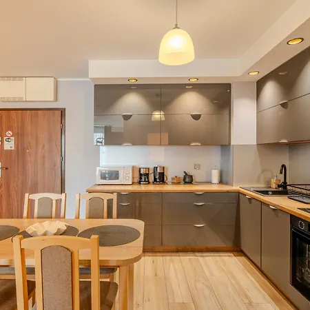 Bedroom Grunwaldzka 49b 24 Z Parkingiem Przy Lesie Apartman Swinoujscie